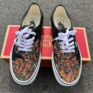 Monarch Butterfly Nature - Black Authentic Vans