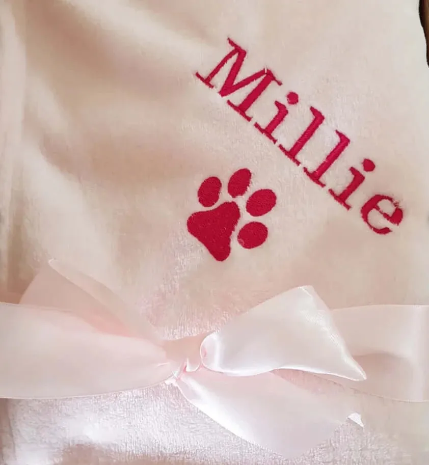 Personalized Embroidered Dog/Cat Puppy/Kitten Blanket.